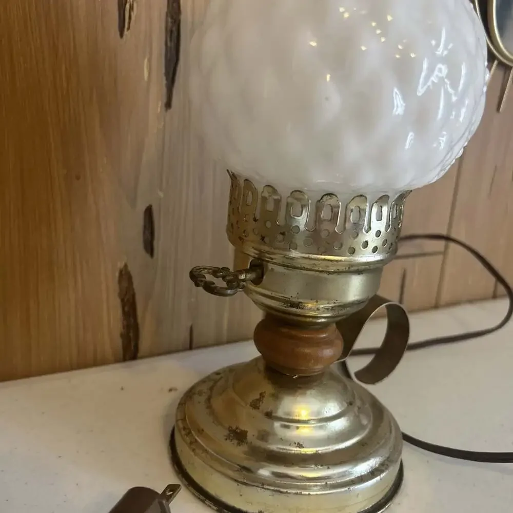 Vintage Milk Glass 1970s Table Lamp  12
